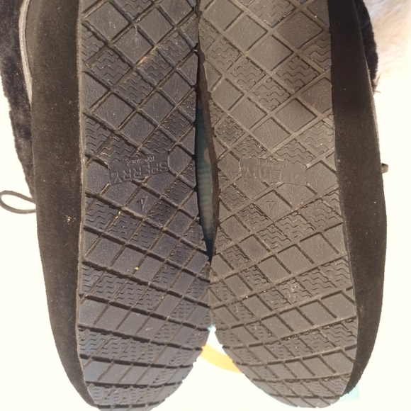 NEW! Womens fur, suede bootie with laces, blk, by Bear traps . SIZE 9 - Picture 7 of 8